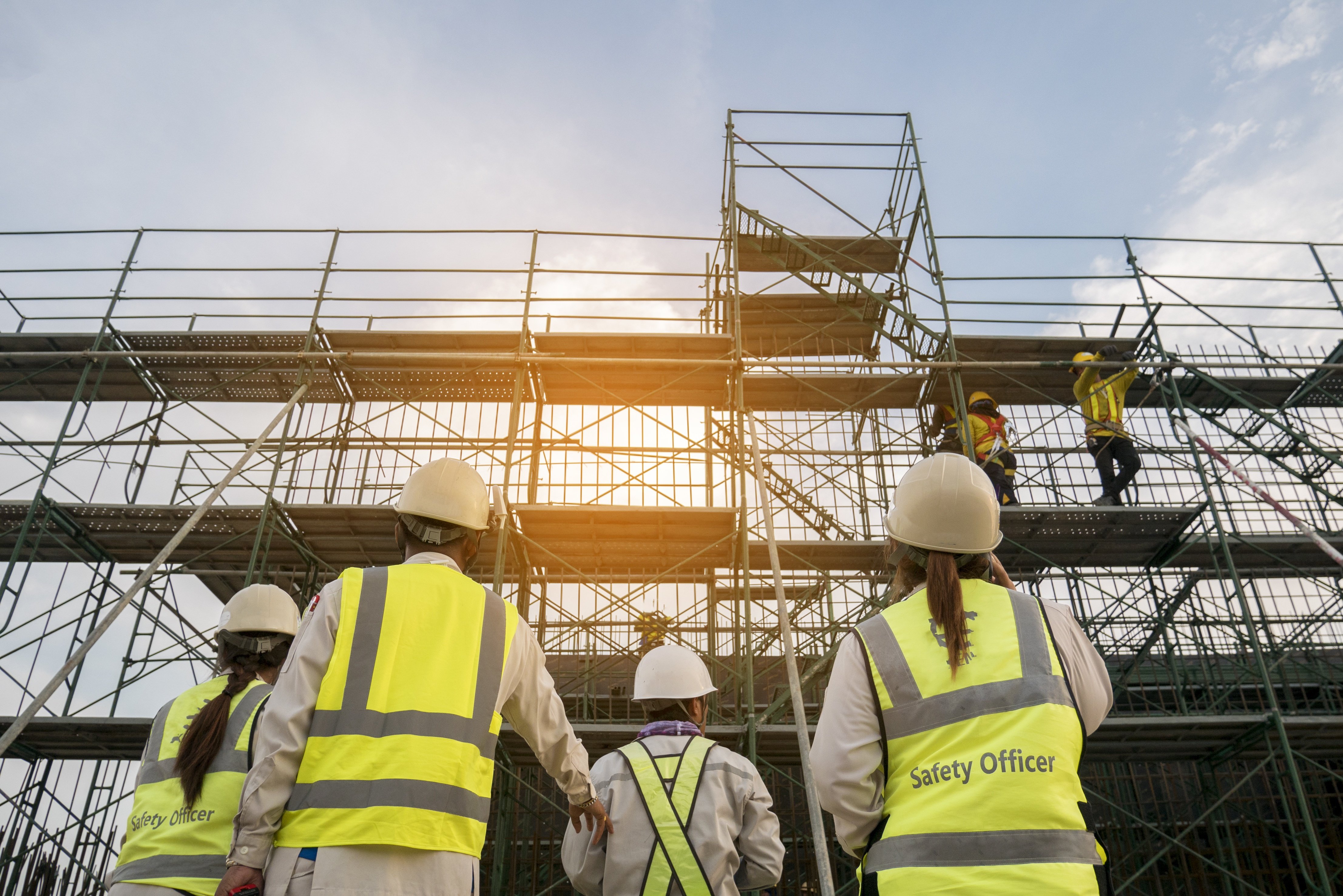 What Does A Safety Officer Do In Construction